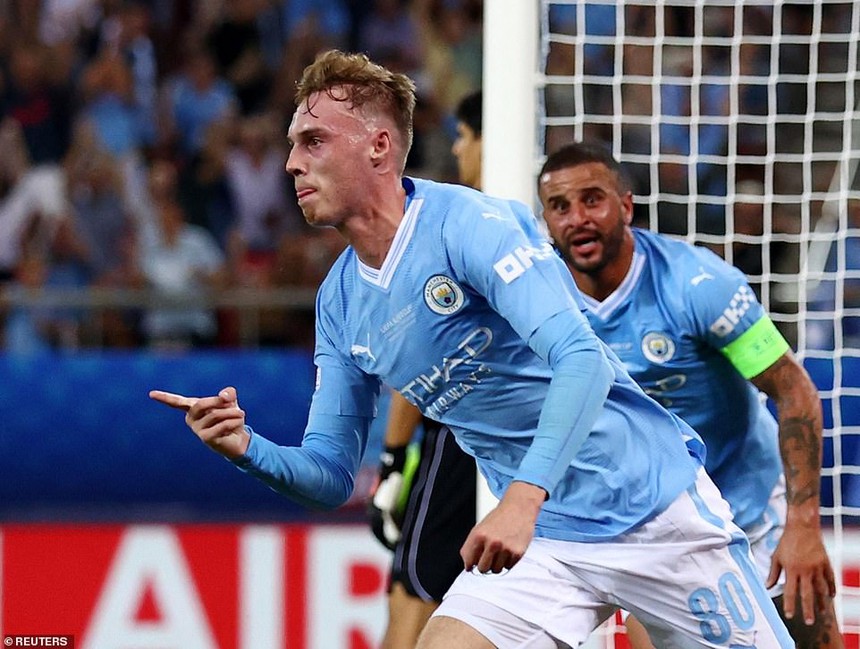 Thắng kịch tính Sevilla trên loạt 'đấu súng', Man City lần đầu giành Siêu cúp châu Âu - Ảnh 4.