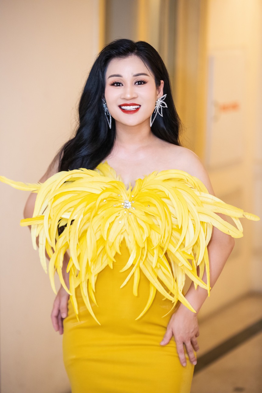 Hòa nhạc Giao hưởng Tháng Tám khai màn Nhà hát Hồ Gươm  - Ảnh 1.