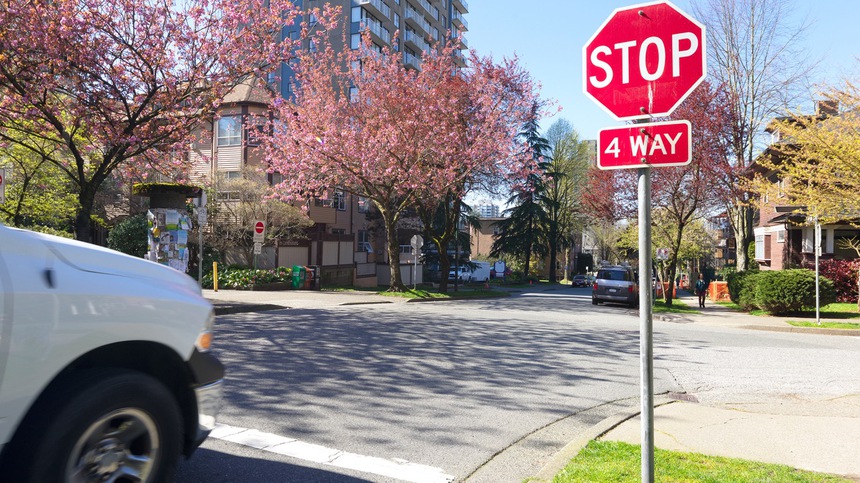 Tai nạn thảm khốc từ thói quen "không biết stop là gì" của tài xế Việt - Ảnh 1. Tai nạn thảm khốc từ thói quen "không biết stop là gì" của tài xế Việt - Ảnh 1.