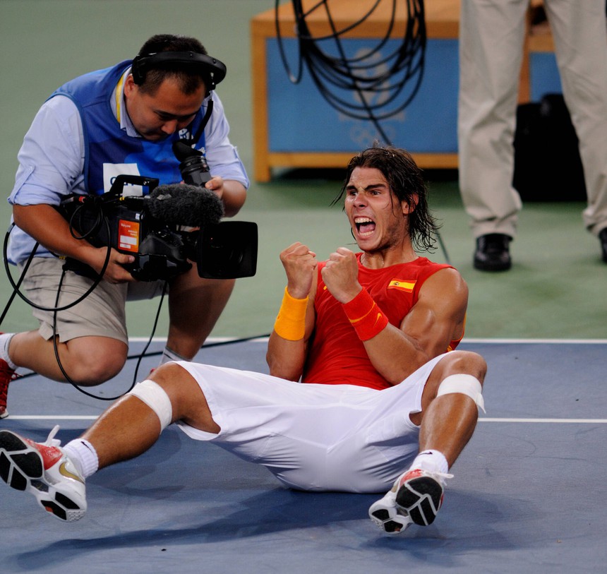 Ngày này 15 năm trước, Nadal giành tấm HCV lịch sử, ngay cả Federer và Djokovic giờ vẫn khao khát - Ảnh 3.