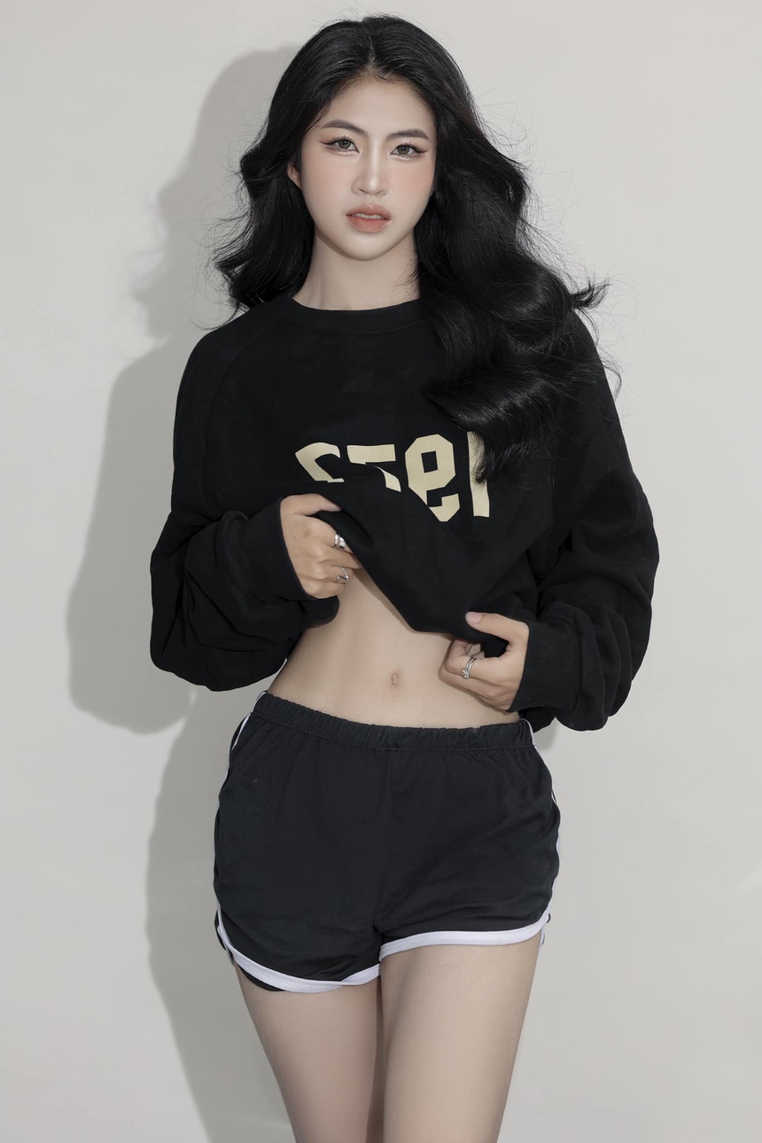 Hot girl Thanh Nhã khoe đường cong cực 'cháy' khiến các fan u mê không nhận ra - Ảnh 5. Hot girl Thanh Nhã khoe đường cong cực 'cháy' khiến các fan u mê không nhận ra - Ảnh 5.