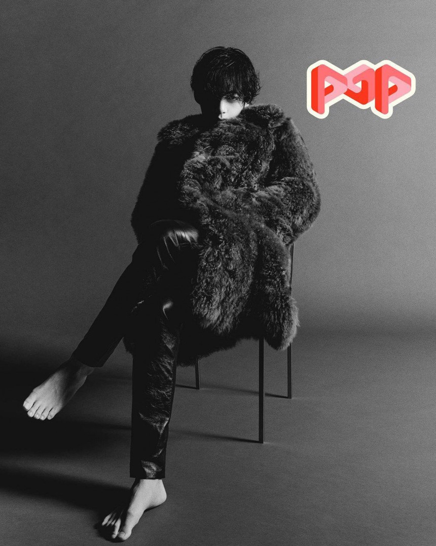 V BTS trải lòng về khủng hoảng tâm lý: 'Tôi thấy sợ hãi khi đứng trên sân khấu' - Ảnh 4.