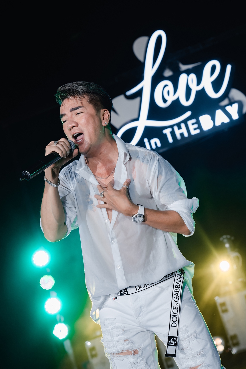 Đàm Vĩnh Hưng khẳng định: Giọng hát Hưng là đồ xịn 100% - Ảnh 2. Đàm Vĩnh Hưng khẳng định: Giọng hát Hưng là đồ xịn 100% - Ảnh 2.