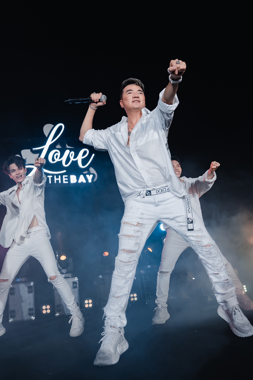 Đàm Vĩnh Hưng khẳng định: Giọng hát Hưng là đồ xịn 100% - Ảnh 3. Đàm Vĩnh Hưng khẳng định: Giọng hát Hưng là đồ xịn 100% - Ảnh 3.