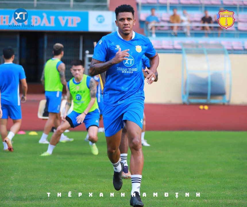 Bóng đá Việt Nam 19/8: HLV Troussier triệu tập 4 cầu thủ HAGL - Ảnh 4. Bóng đá Việt Nam 19/8: HLV Troussier triệu tập 4 cầu thủ HAGL - Ảnh 4.