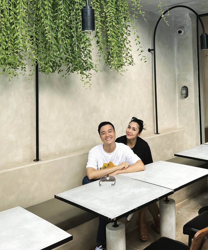 Dàn sao 'Bỗng dưng muốn khóc' sau 15 năm: Người độc thân vui tính, người rời showbiz theo chồng định cư - Ảnh 9.