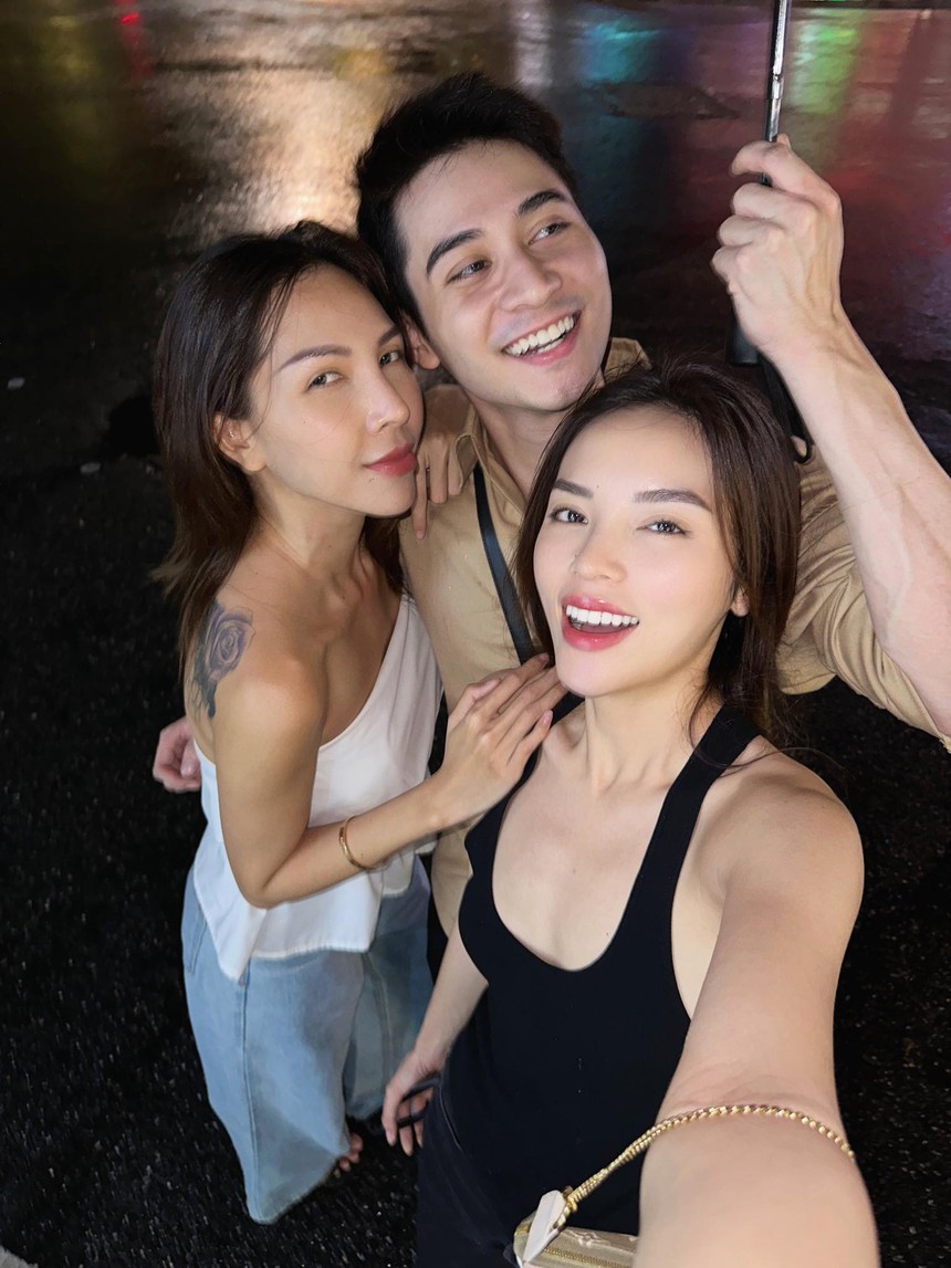 Hương Liên - Tuấn Ngọc hẹn hò: Huấn luyện viên đối đầu thành "sui gia" - Ảnh 3. Hương Liên - Tuấn Ngọc hẹn hò: Huấn luyện viên đối đầu thành "sui gia" - Ảnh 3.