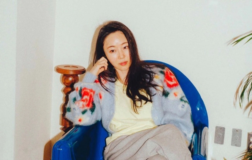 V BTS bắt tay với nhà sản xuất nổi tiếng phát hành album solo - Ảnh 2.