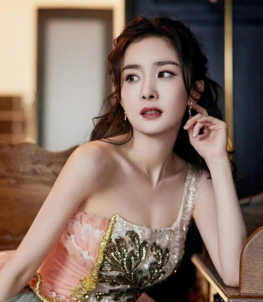 Dương Mịch từng là 'thủ phạm' khiến Châu Tấn và Triệu Vy cạch mặt nhau? - Ảnh 9. Dương Mịch từng là 'thủ phạm' khiến Châu Tấn và Triệu Vy cạch mặt nhau? - Ảnh 9.