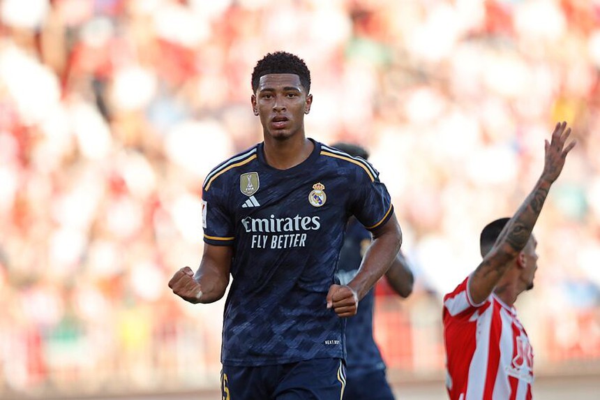 Bellingham ghi 2 bàn cùng 1 kiến tạo giúp Real Madrid đánh chiếm ngôi đầu La Liga - Ảnh 2. Bellingham ghi 2 bàn cùng 1 kiến tạo giúp Real Madrid đánh chiếm ngôi đầu La Liga - Ảnh 2.