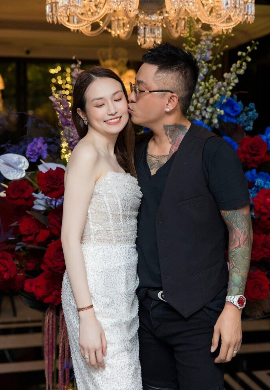 Sao Việt 20/8: Đông Nhi sắp ra MV mới, Tuấn Hưng nịnh vợ đầy ngọt ngào - Ảnh 3.