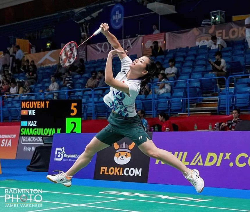 Hot girl cầu lông Thùy Linh không thể tạo bất ngờ trước cựu vô địch thế giới - Ảnh 3.