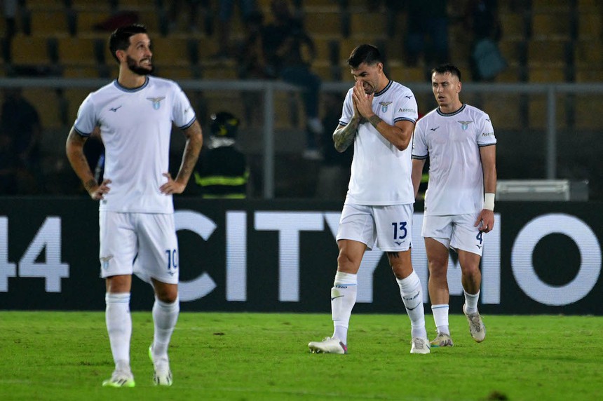 Roma hòa, Lazio thua: Thất vọng bóng đá thủ đô - Ảnh 1.