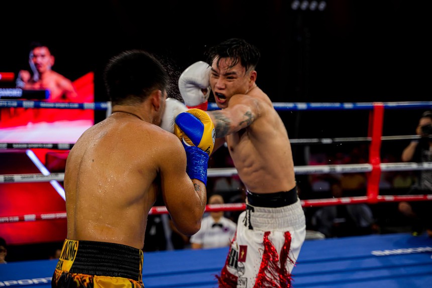 Knock-out võ sĩ Thái Lan, tay đấm Việt giành đai WBC lịch sử - Ảnh 4. Knock-out võ sĩ Thái Lan, tay đấm Việt giành đai WBC lịch sử - Ảnh 4.