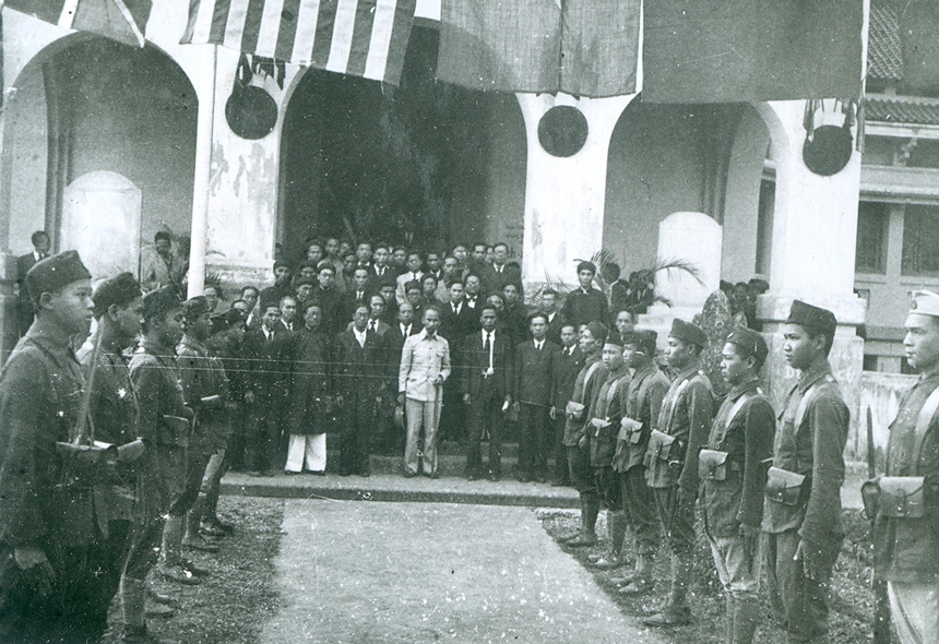 Ảnh = Ký ức = Lịch sử (kỳ 81): Cách mạng tháng Tám giải phóng những nguồn lực tinh thần của Việt Nam - Ảnh 3.