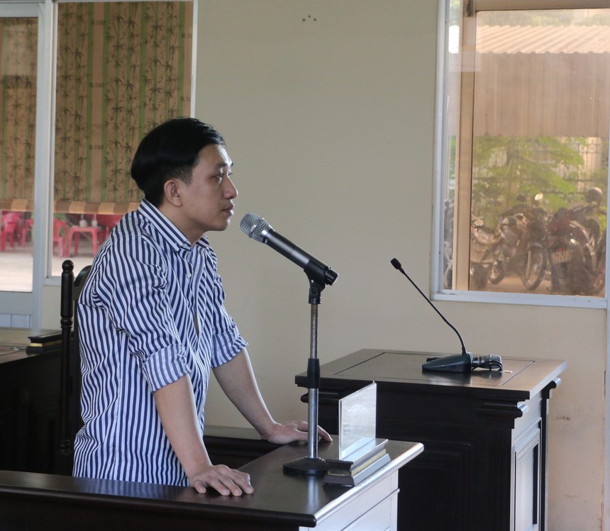 Bạc Liêu: Dùng sổ đỏ giả lừa đảo, lĩnh 12 năm tù - Ảnh 1.