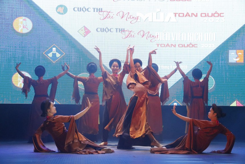 Thi tài năng nghệ thuật chuyên nghiệp: Phát hiện, tôn vinh tài năng và sáng tạo nghệ thuật - Ảnh 3. Thi tài năng nghệ thuật chuyên nghiệp: Phát hiện, tôn vinh tài năng và sáng tạo nghệ thuật - Ảnh 3.