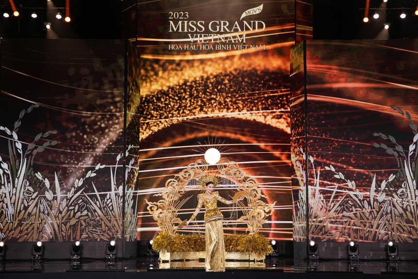 Những bộ trang phục dân tộc gần 1 tỉ đồng ở Miss Grand Vietnam 2023 - Ảnh 8.
