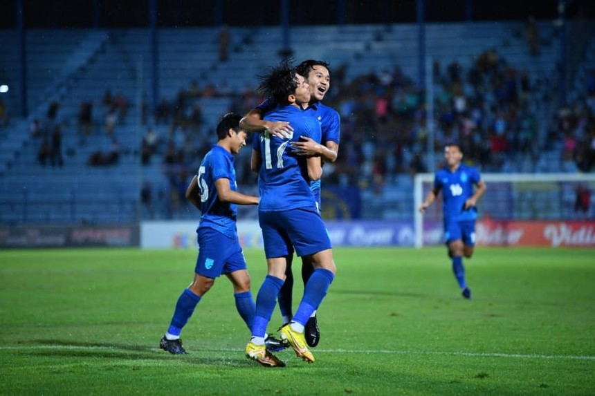 Thắng Campuchia bằng 2 bàn phản lưới, U23 Thái Lan chính thức giành vé vào bán kết U23 Đông Nam Á - Ảnh 2.