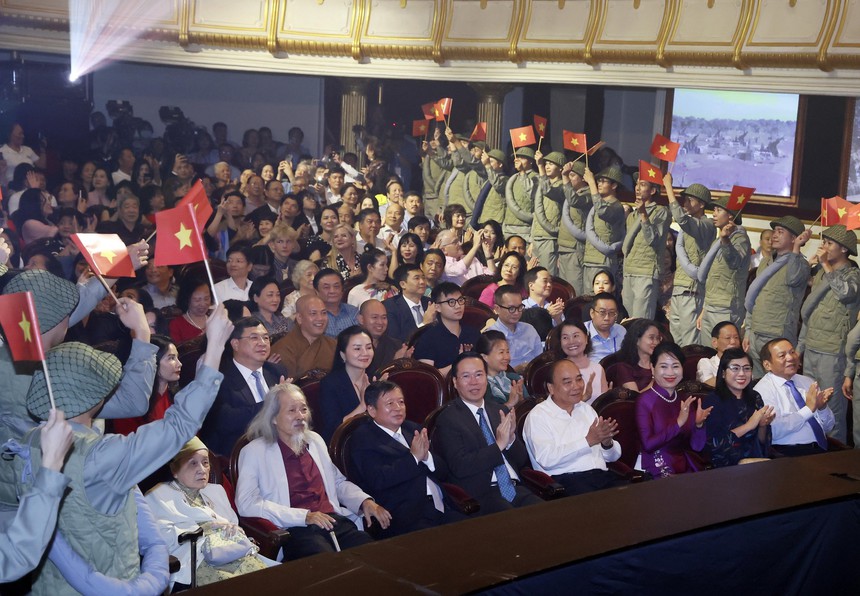 Chương trình nghệ thuật kỷ niệm 100 năm ngày sinh Nhạc sỹ Văn Cao - Ảnh 4.