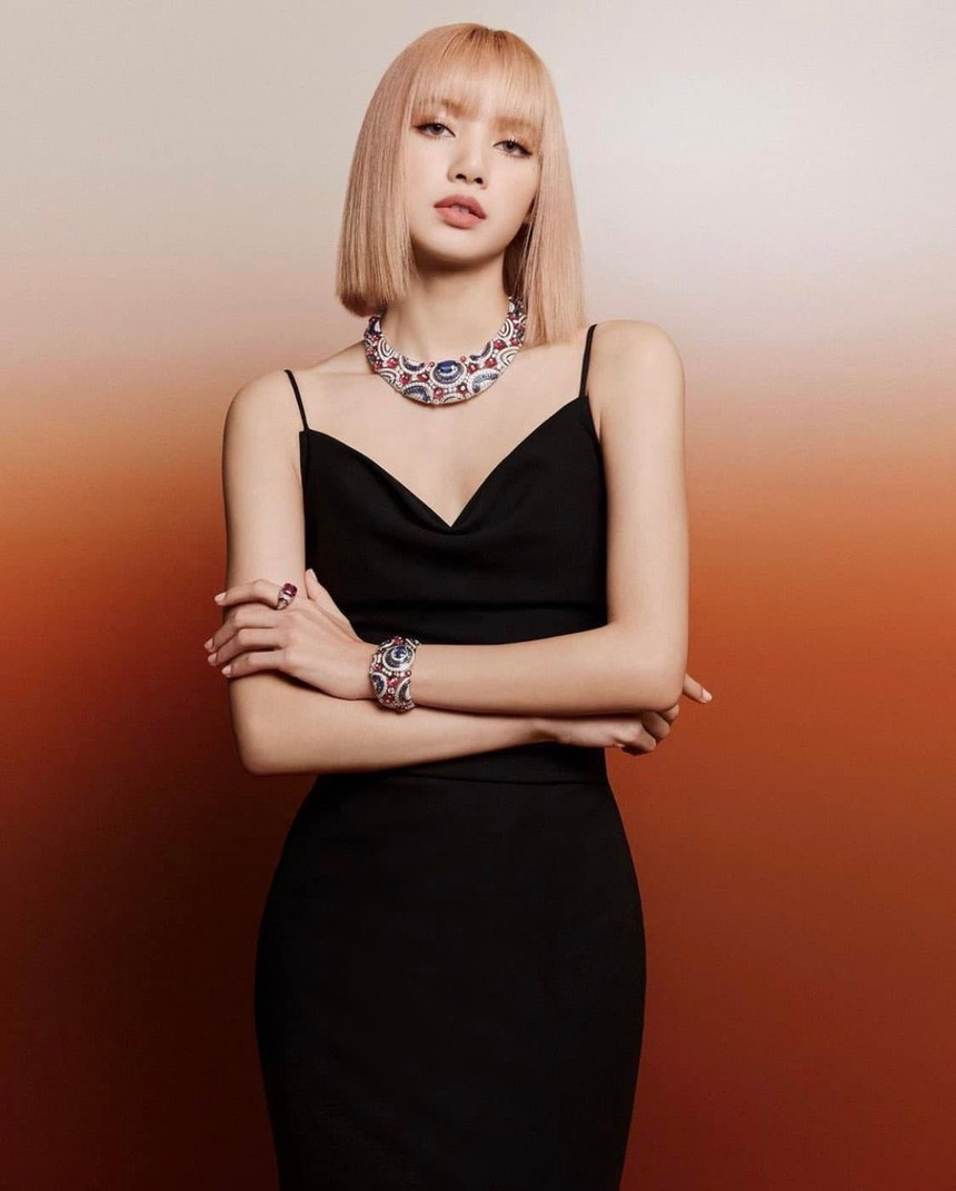 Siêu du thuyền 150 triệu USD cùng loạt tài sản của gia đình bạn trai Lisa Blackpink - Ảnh 10.