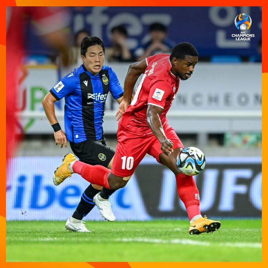 Cầu thủ Incheon United ăn mừng trước khi ghi bàn vào lưới Hải Phòng ở Cúp C1 châu Á - Ảnh 2.