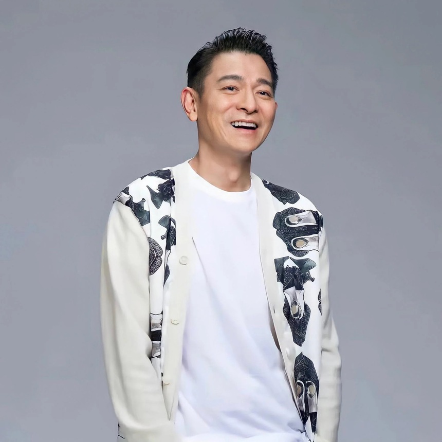 So sánh cuộc sống giàu sang của Lưu Đức Hoa và Lương Triều Vỹ - Ảnh 8. So sánh cuộc sống giàu sang của Lưu Đức Hoa và Lương Triều Vỹ - Ảnh 8.