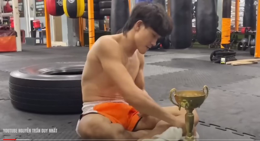 Nguyễn Trần Duy Nhất tung liên hoàn trước võ sĩ Hungary, giành 2 chức vô địch ngay tại Thái Lan - Ảnh 2.