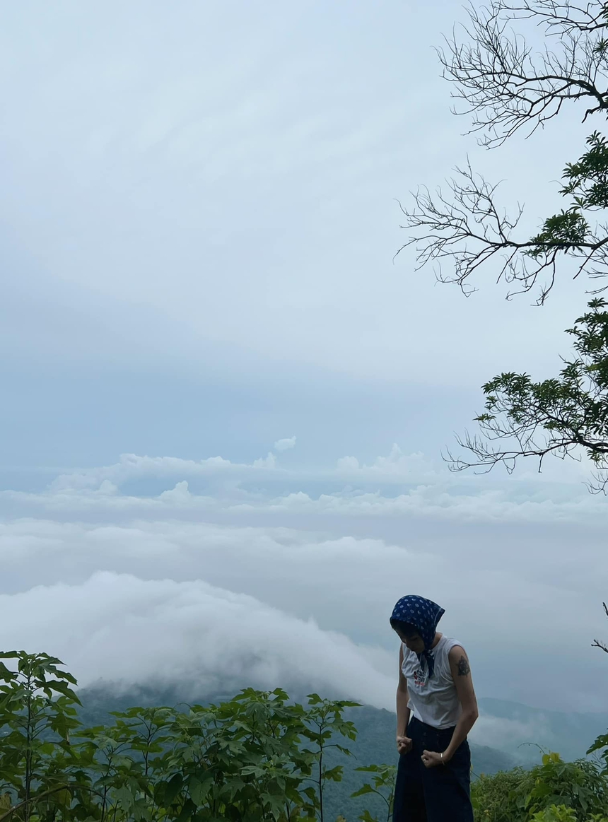 Chẳng cần đi xa, ngay Hà Nội cũng có điểm săn mây cực đã, đi tránh nóng cứ phải gọi là mát lạnh - Ảnh 5. Chẳng cần đi xa, ngay Hà Nội cũng có điểm săn mây cực đã, đi tránh nóng cứ phải gọi là mát lạnh - Ảnh 5.