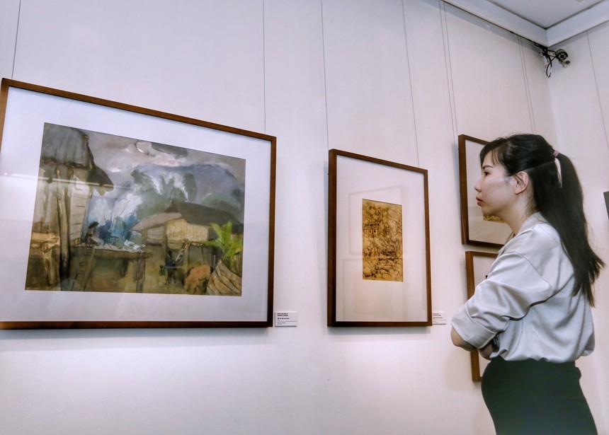 Khai mạc triển lãm 'Đất nước tôi' - Ảnh 4.