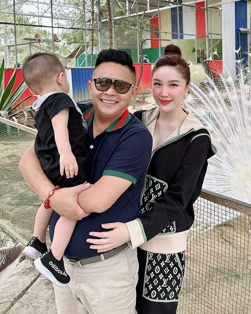 Học Bảo Thy bí quyết dưỡng da dù chăm con mọn - Ảnh 7. Học Bảo Thy bí quyết dưỡng da dù chăm con mọn - Ảnh 7.