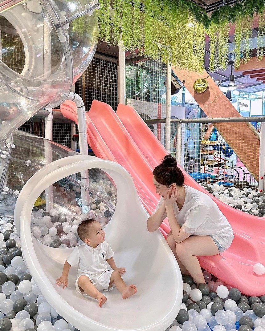 Học Bảo Thy bí quyết dưỡng da dù chăm con mọn - Ảnh 8. Học Bảo Thy bí quyết dưỡng da dù chăm con mọn - Ảnh 8.