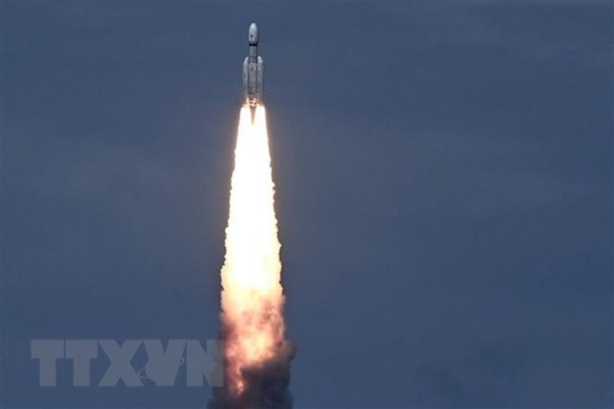 Chandrayaan-3: Xe thám hiểm Pragyaan của Ấn Độ đi dạo trên Mặt Trăng - Ảnh 3.