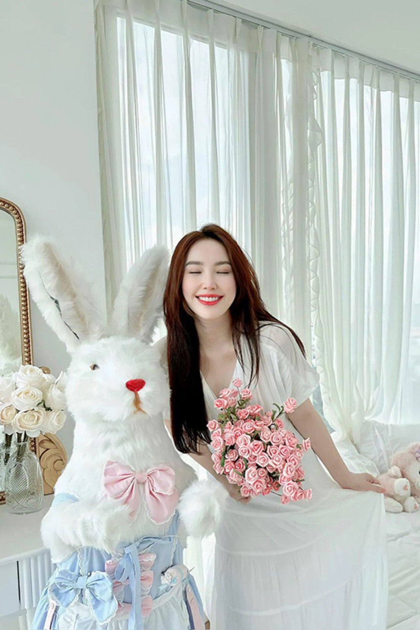 Sao Việt 25/8: Bảo Thanh hội ngộ dàn sao 'Về nhà đi con', Thủy Tiên khoe ảnh con gái lớn phổng phao - Ảnh 6.