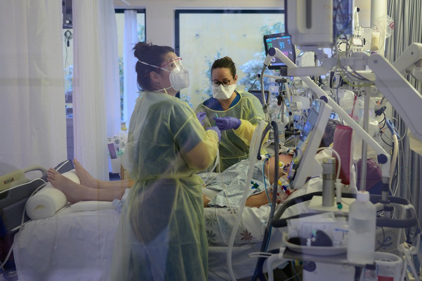 Thêm nhiều nước phát hiện biến thể BA.2.86 của virus SARS-CoV-2 - Ảnh 1.