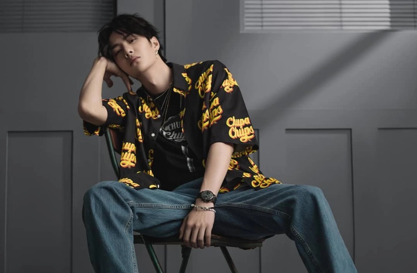 (Bài đăng thứ 7) Nhìn bộ sưu tập đồng hồ độc lạ biết Vương Nhất Bác sành điệu thế nào - Ảnh 16. (Bài đăng thứ 7) Nhìn bộ sưu tập đồng hồ độc lạ biết Vương Nhất Bác sành điệu thế nào - Ảnh 16.