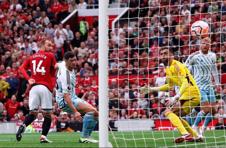 Kết quả Ngoại hạng Anh: MU lội ngược dòng ngoạn mục trước Nottingham, Arsenal rơi điểm trước Fulham - Ảnh 2. Kết quả Ngoại hạng Anh: MU lội ngược dòng ngoạn mục trước Nottingham, Arsenal rơi điểm trước Fulham - Ảnh 2.