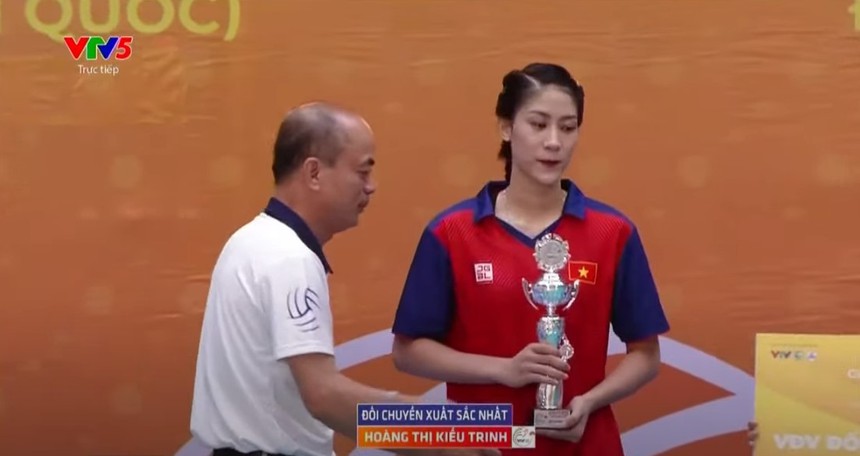 Kiều Trinh đoạt giải hoa khôi bóng chuyền VTV Cup, Trần Thị Thanh Thúy được vinh danh với danh hiệu cao quý - Ảnh 2.