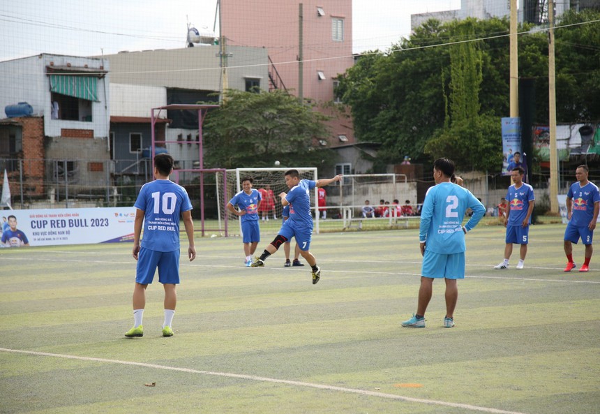 16 đội tranh tài tại Giải bóng đá Thanh niên công nhân Cup Red Bull 2023 cụm Đông Nam Bộ - Ảnh 2.