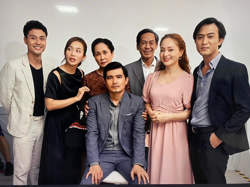 Sao Việt 27/8: Thùy Tiên hội ngộ chủ tịch Miss Grand, Quang Tèo nhập viện vì sốt xuất huyết - Ảnh 4.