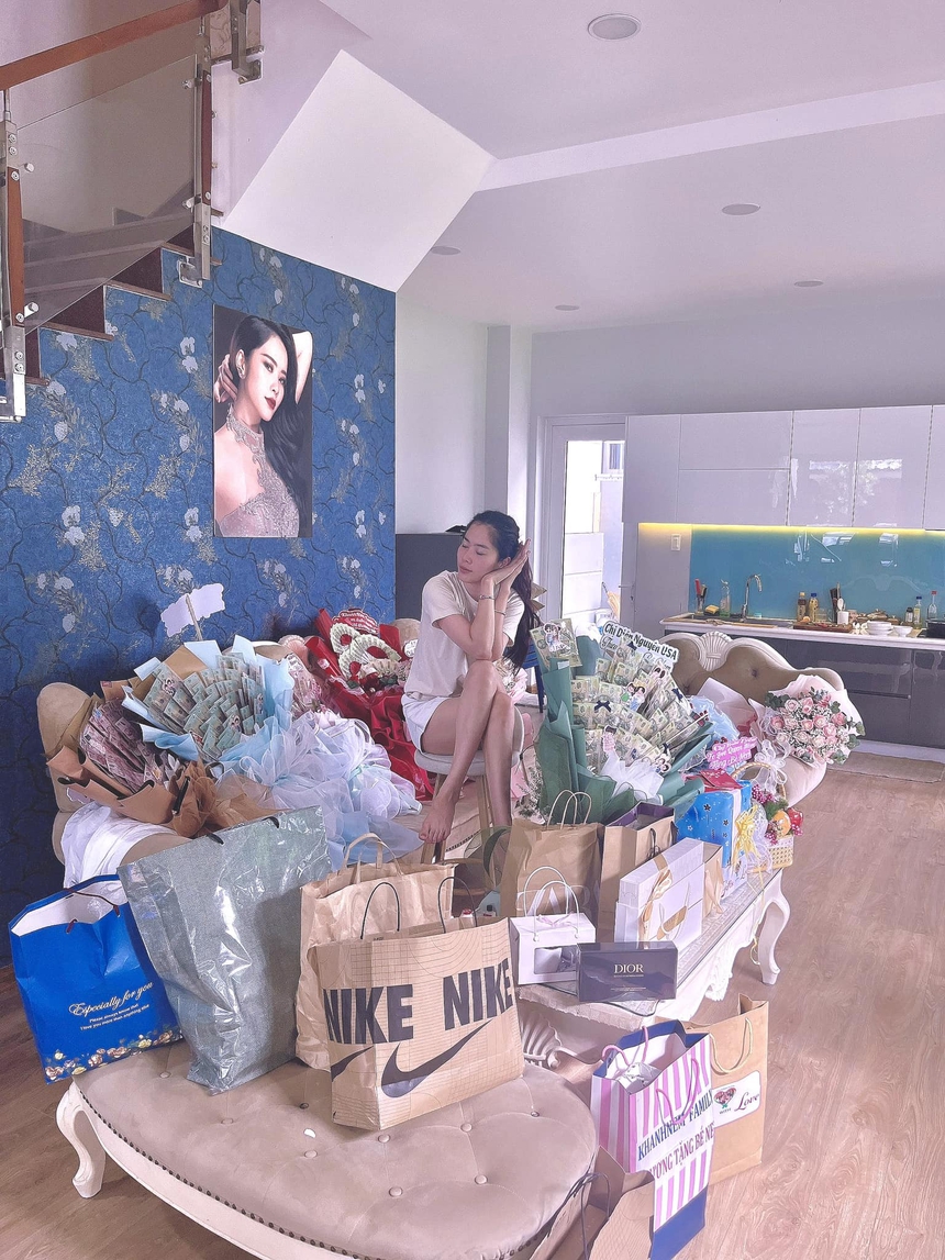 Nam Em được người hâm mộ tặng "hoa tiền" sau một đêm, ai cũng ngưỡng mộ - Ảnh 2.