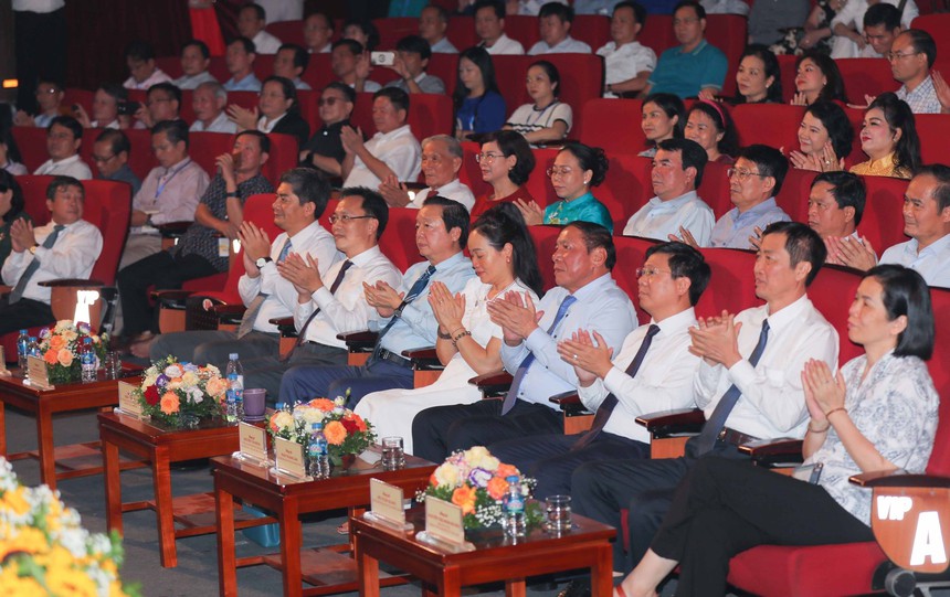 Ấn tượng chương trình nghệ thuật đặc biệt 'Giai điệu Tổ quốc' - Ảnh 1.