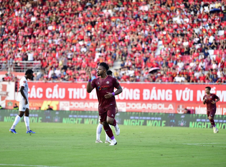 Bóng đá Việt Nam 28/8: HLV Troussier tập trung rèn thể lực và sức mạnh - Ảnh 4.