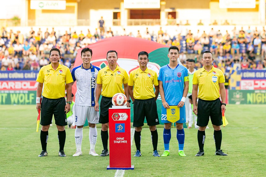 Tiền đạo Tiến Linh: ‘Mong là tôi sẽ đáp ứng được chiến thuật của HLV Troussier’ - Ảnh 2.