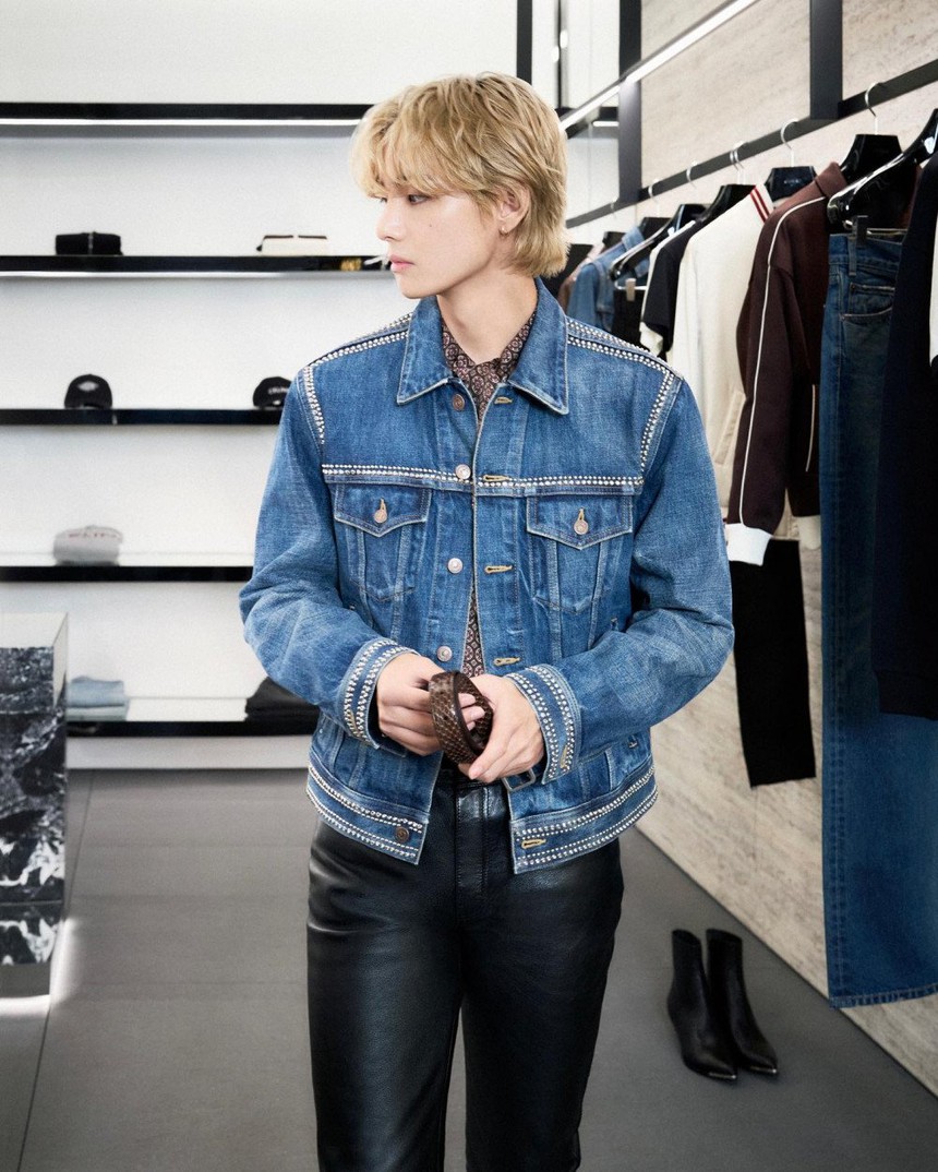 Mê mẩn với màn đọ dáng của 2 chàng 'Celine Boy' V BTS và Park Bo Gum - Ảnh 5.
