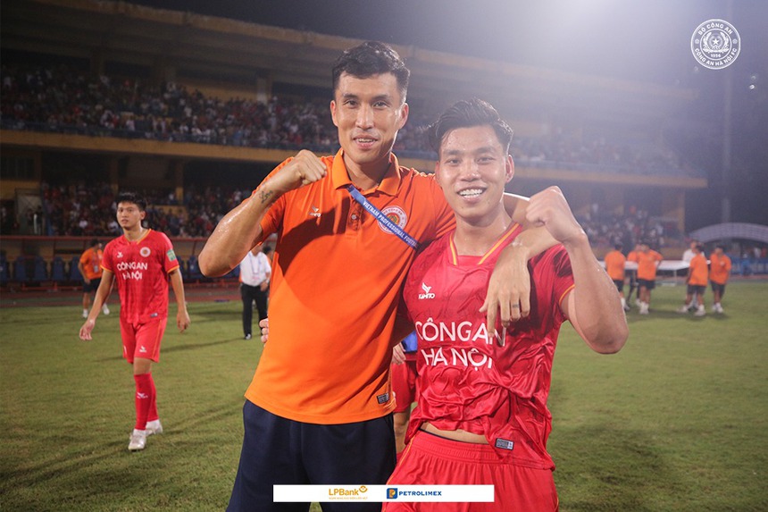 Bóng đá Việt Nam 28/8: HLV Đức Thắng chia tay CLB Bình Định - Ảnh 4.