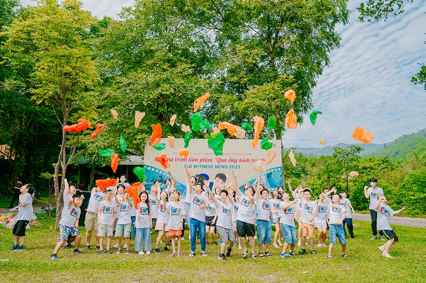 Trao giải chương trình làm phim 'Qua ống kính trẻ thơ' - Ảnh 1.