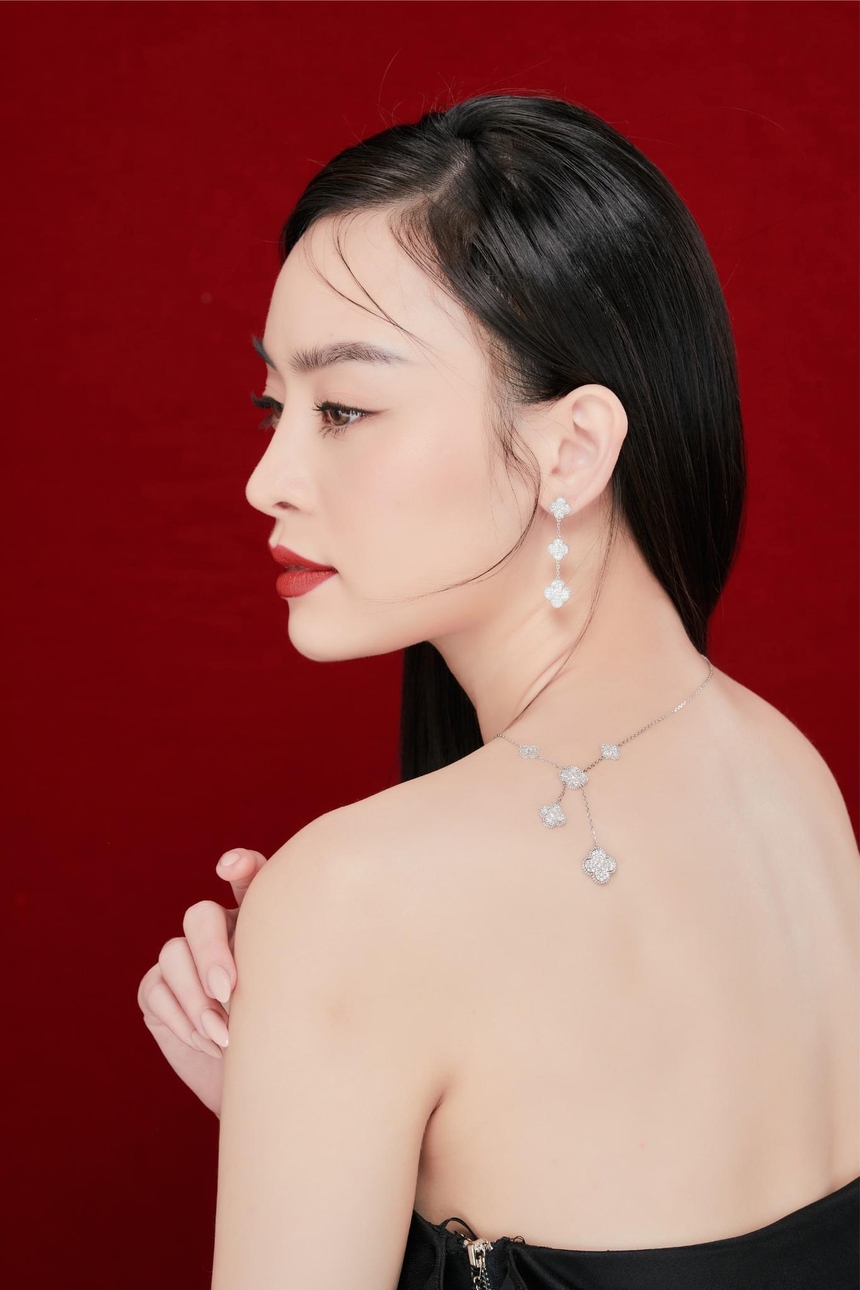 Vừa lên báo Thái, mẫu ảnh 9X Chi Hoàng lại thân thiết Hoa hậu Đỗ Hà ở xứ Hàn - Ảnh 5. Vừa lên báo Thái, mẫu ảnh 9X Chi Hoàng lại thân thiết Hoa hậu Đỗ Hà ở xứ Hàn - Ảnh 5.