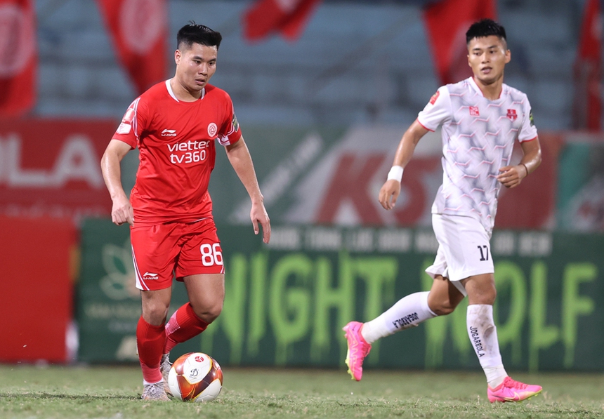 HLV Troussier mạnh mẽ thay đổi đội tuyển Việt Nam - Ảnh 1.