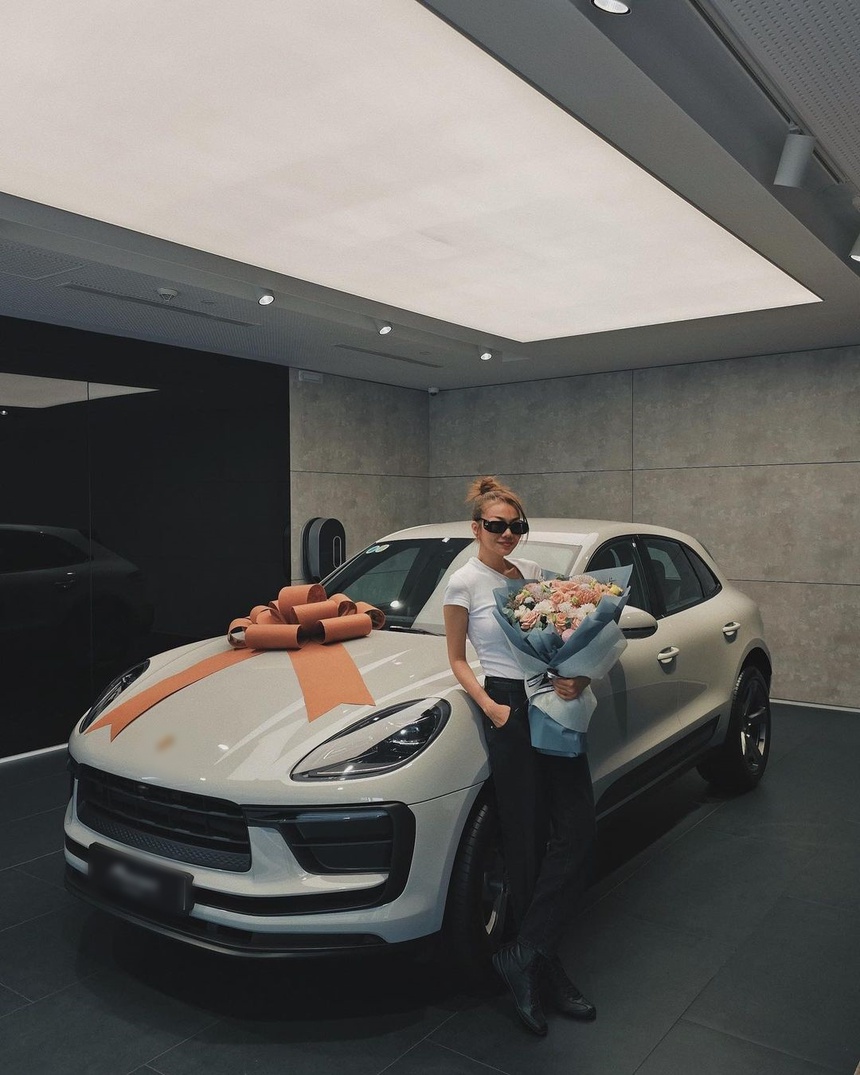 Thanh Hằng khoe nhẫn kim cương ở ngón áp út, ẩn ý kết hôn - Ảnh 9. Thanh Hằng khoe nhẫn kim cương ở ngón áp út, ẩn ý kết hôn - Ảnh 9.